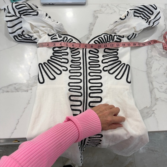 H&M White Mini Dress with Black Detailing - Picture 5 of 11